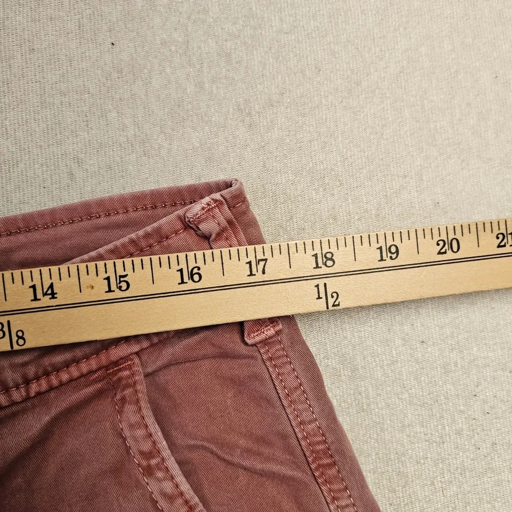 American Eagle Extreme Flex Classic Shorts Mens 34 Rose Red Faded Chino 6459